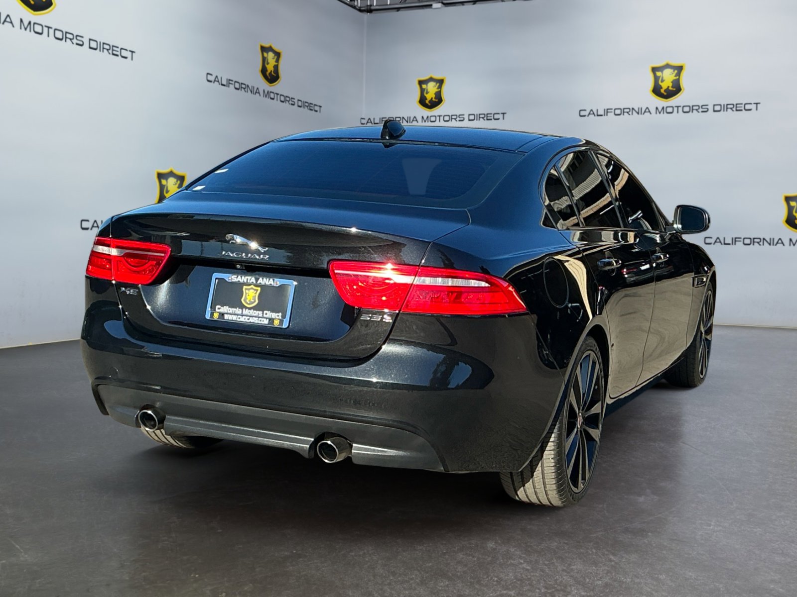 Used 2017 Jaguar XE Prestige image 5