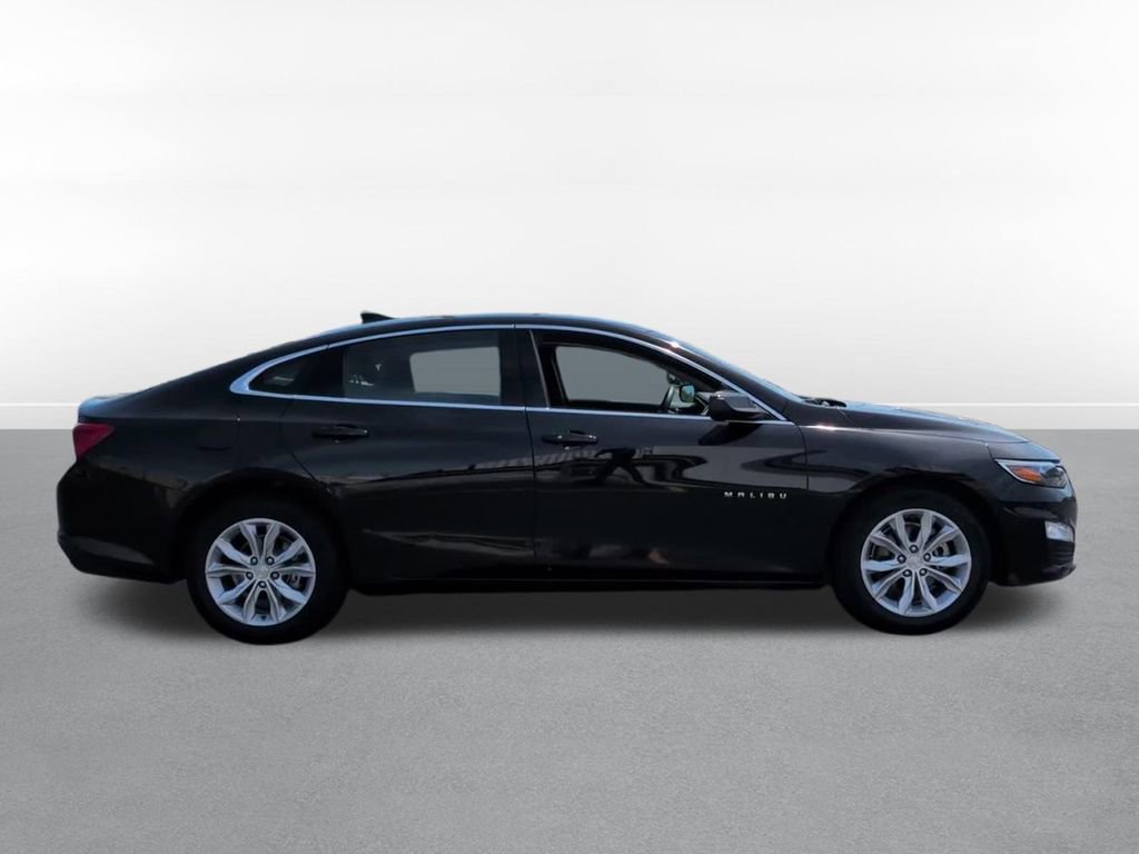 Used 2024 Chevrolet Malibu LT FWD image 4