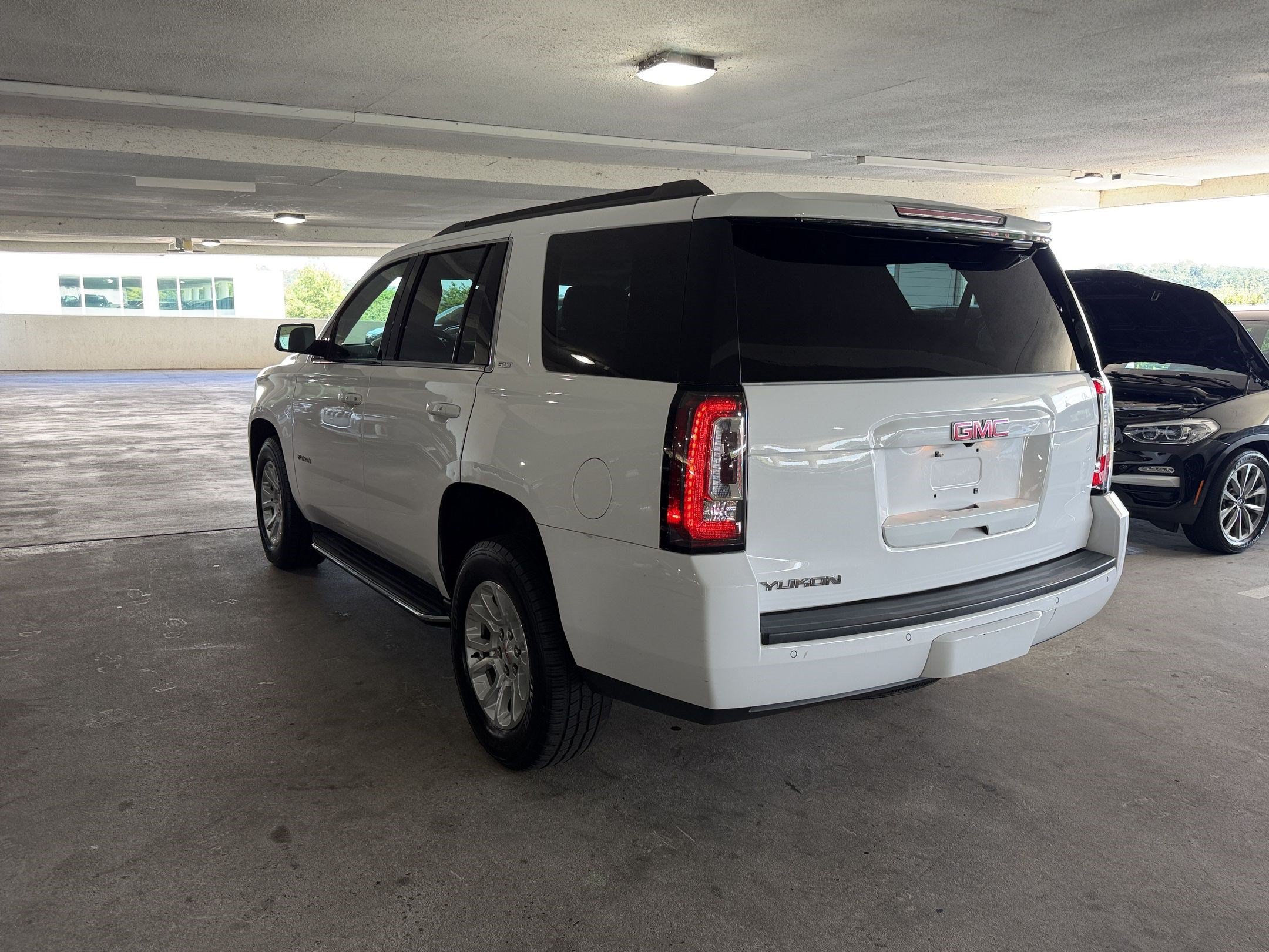 Used 2020 GMC Yukon SLT w/ Open Road Package RWD image 3