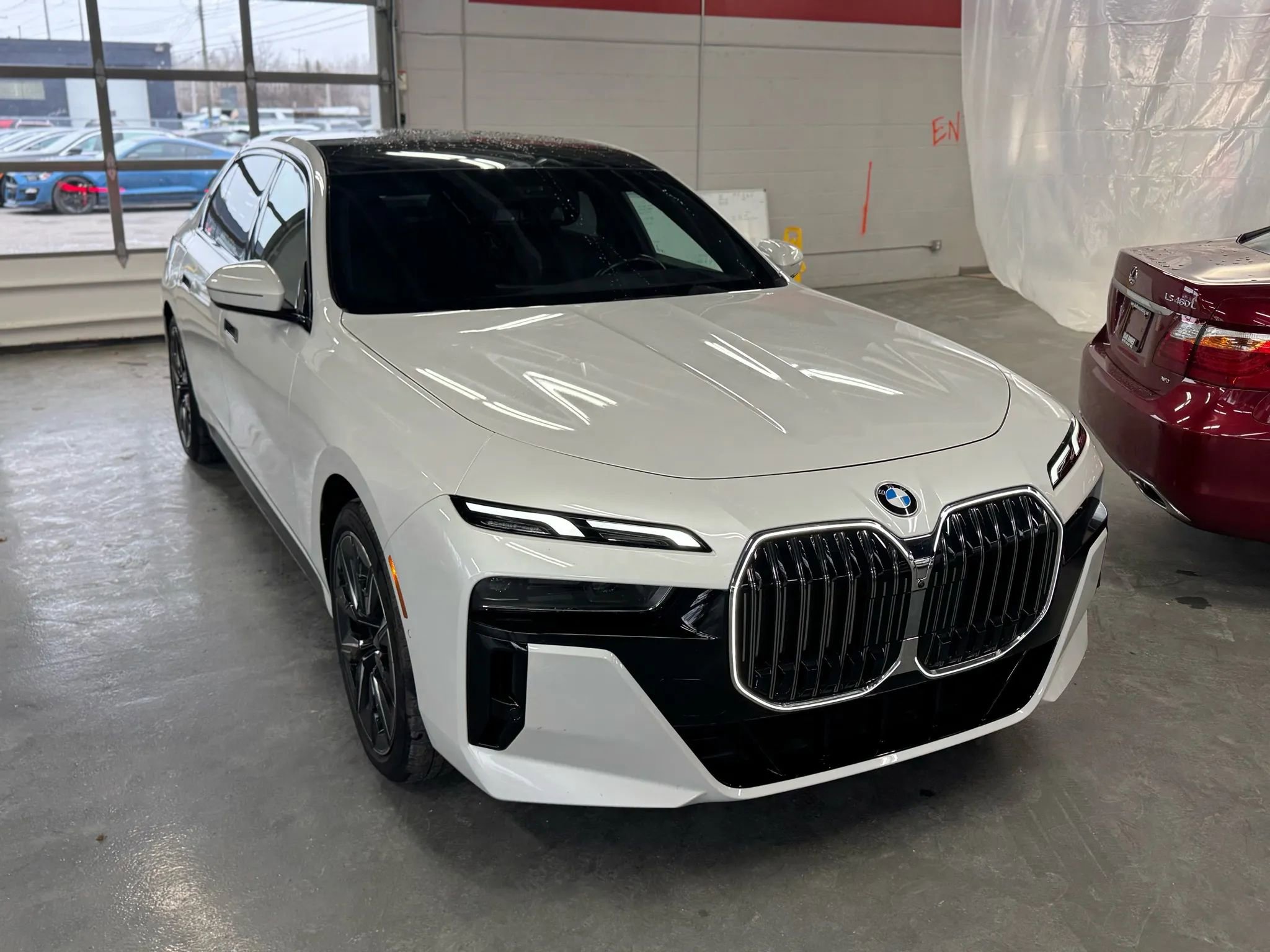 Used 2024 BMW 740i image 5