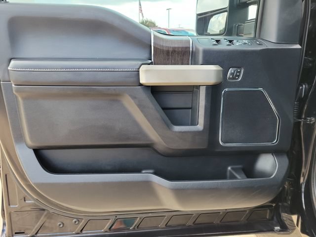 Used 2020 Ford F250 Lariat w/ Lariat Ultimate Package AWD/4WD image 17