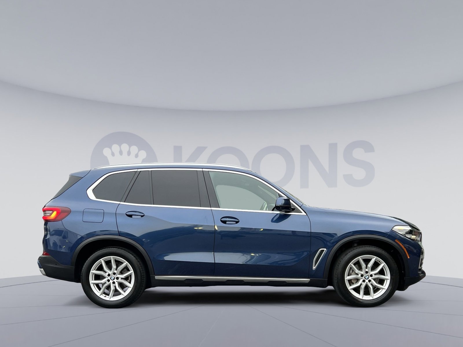 Used 2022 BMW X5 xDrive40i w/ Parking Assistance Package image 7