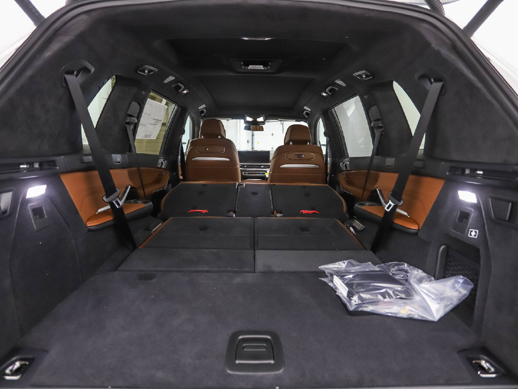 New 2027 BMW X7 M60i AWD/4WD image 30