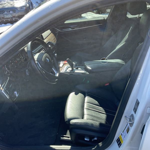 Used 2018 BMW 540i xDrive 540i xDrive w/ Premium Package image 3