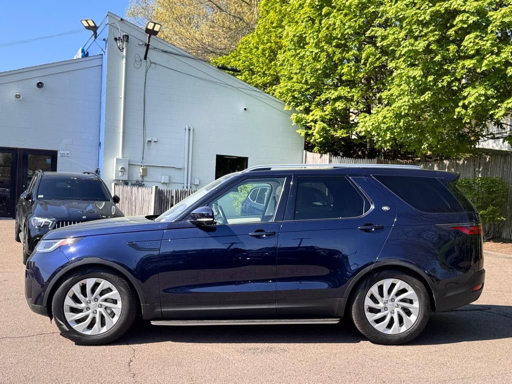 Used 2022 Land Rover Discovery S AWD/4WD image 3