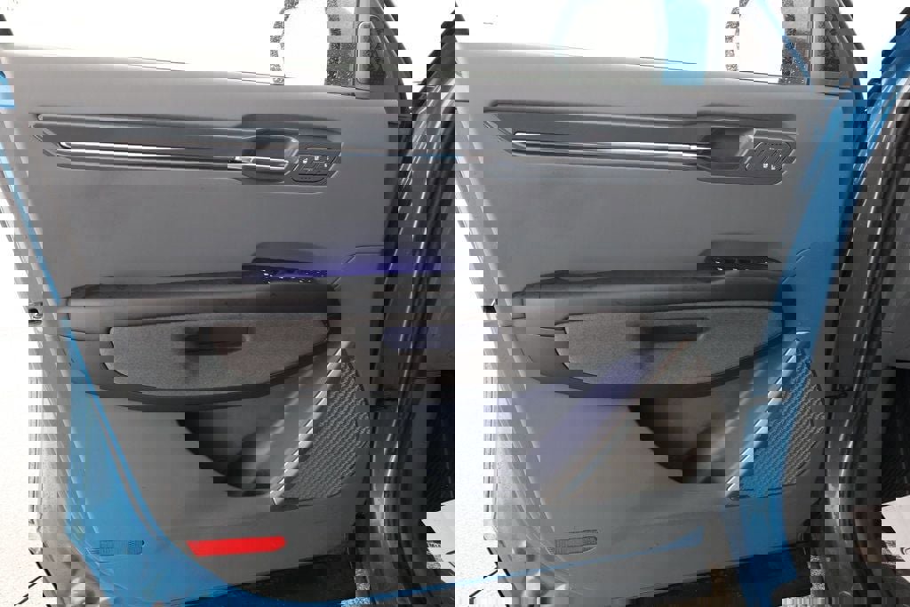 Used 2024 Kia EV9 Land image 11