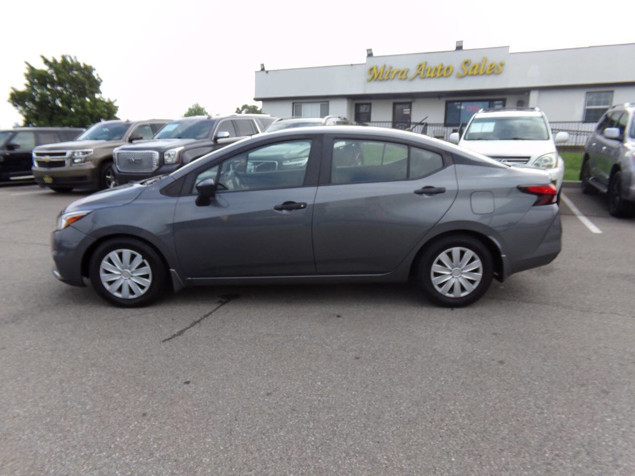 Used 2020 Nissan Versa S image 44