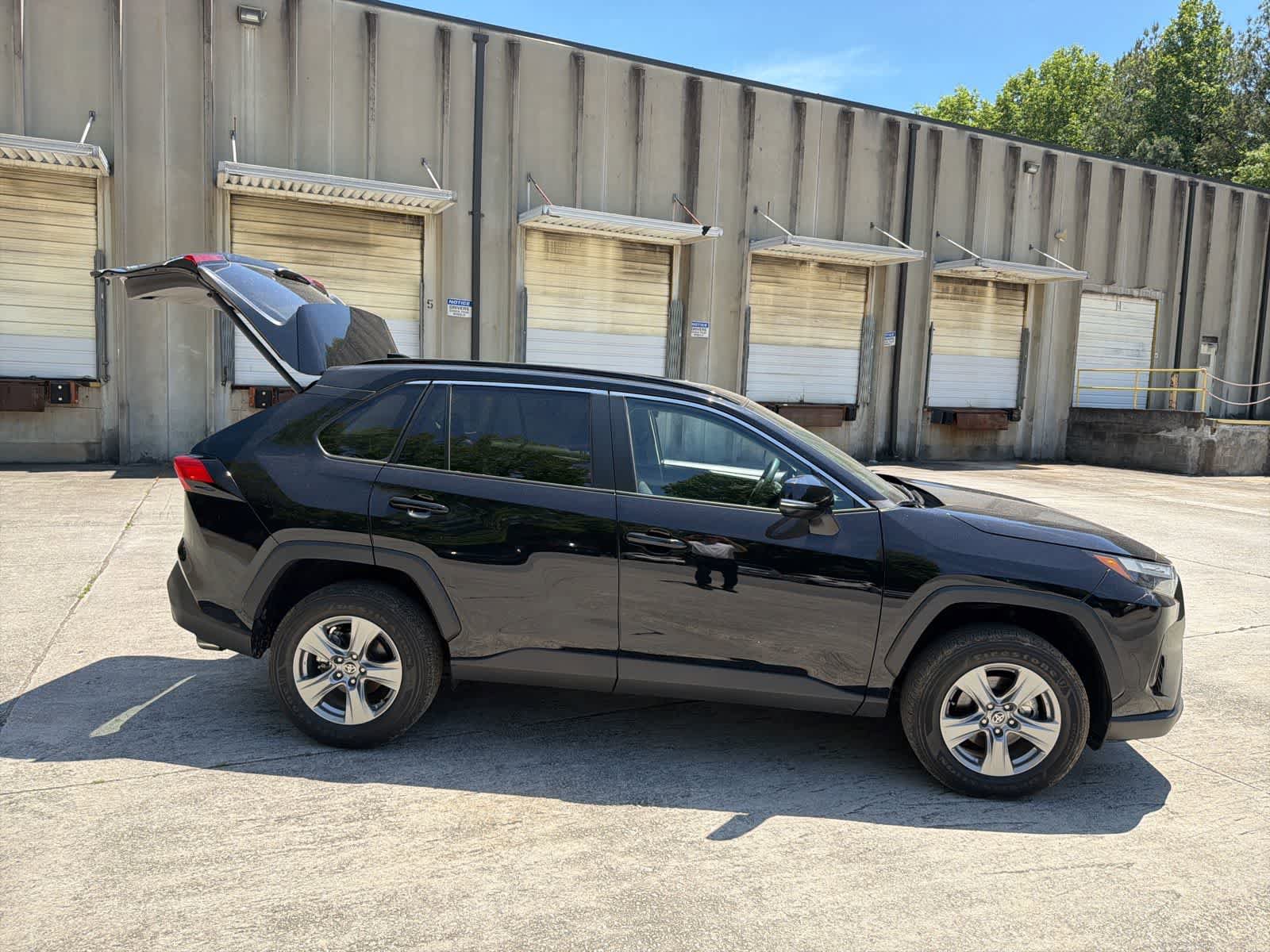 Used 2024 Toyota RAV4 XLE w/ Convenience Package AWD/4WD image 12