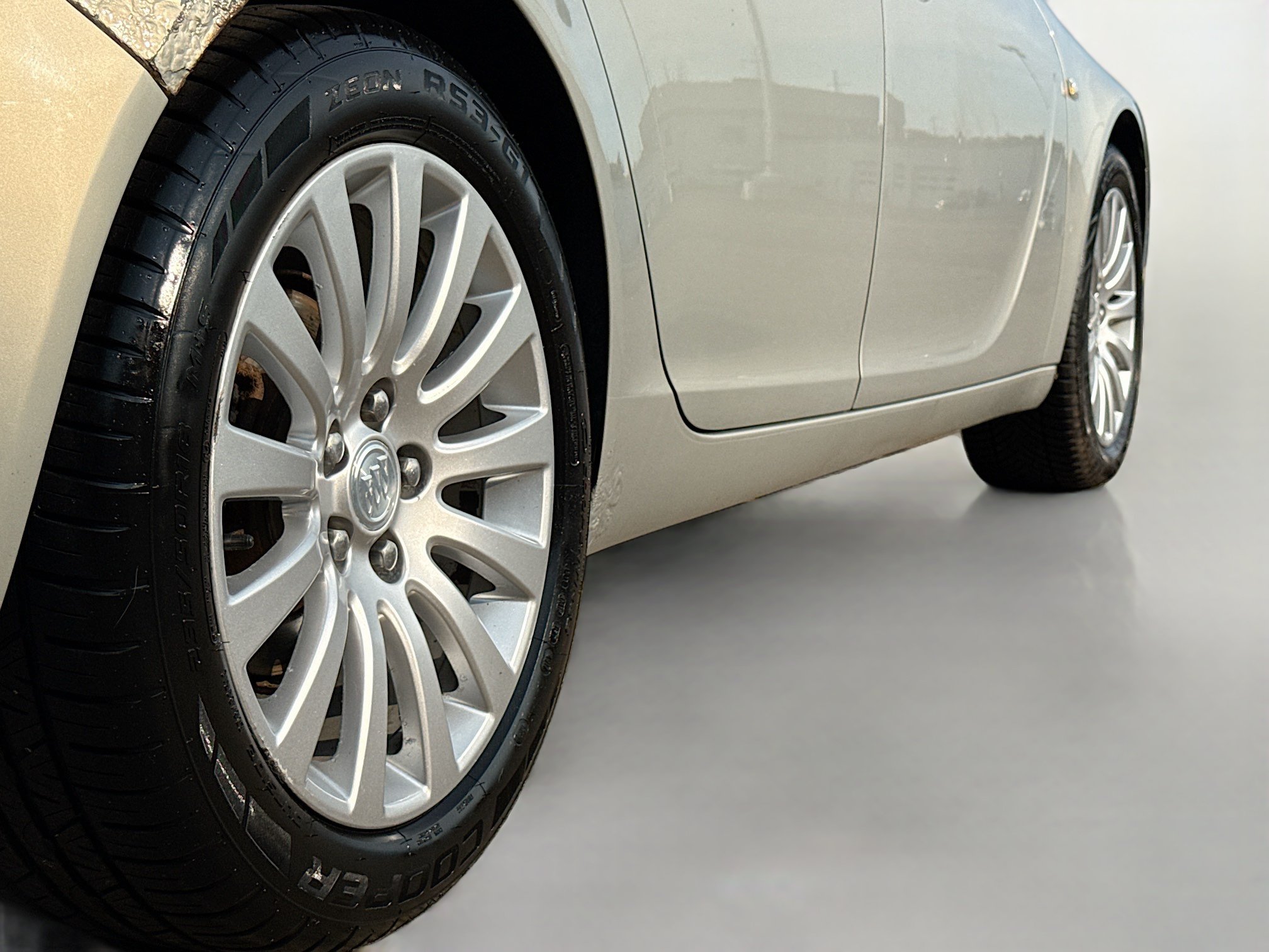 Used 2011 Buick Regal CXL w/ RL3 Preferred Equipment Group FWD image 12