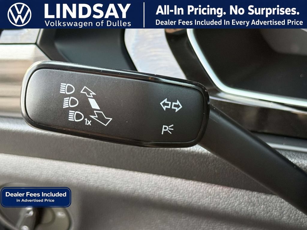 Used 2019 Volkswagen Jetta SEL w/ Cold Weather Package FWD image 23