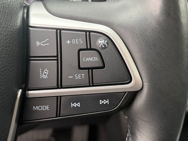 Used 2022 Toyota Highlander Platinum AWD/4WD image 19