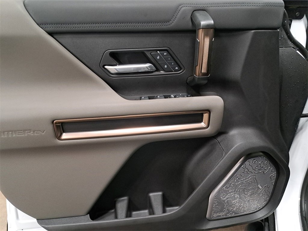 New 2025 GMC Hummer EV 2X w/ Extreme Off-Road Package image 32