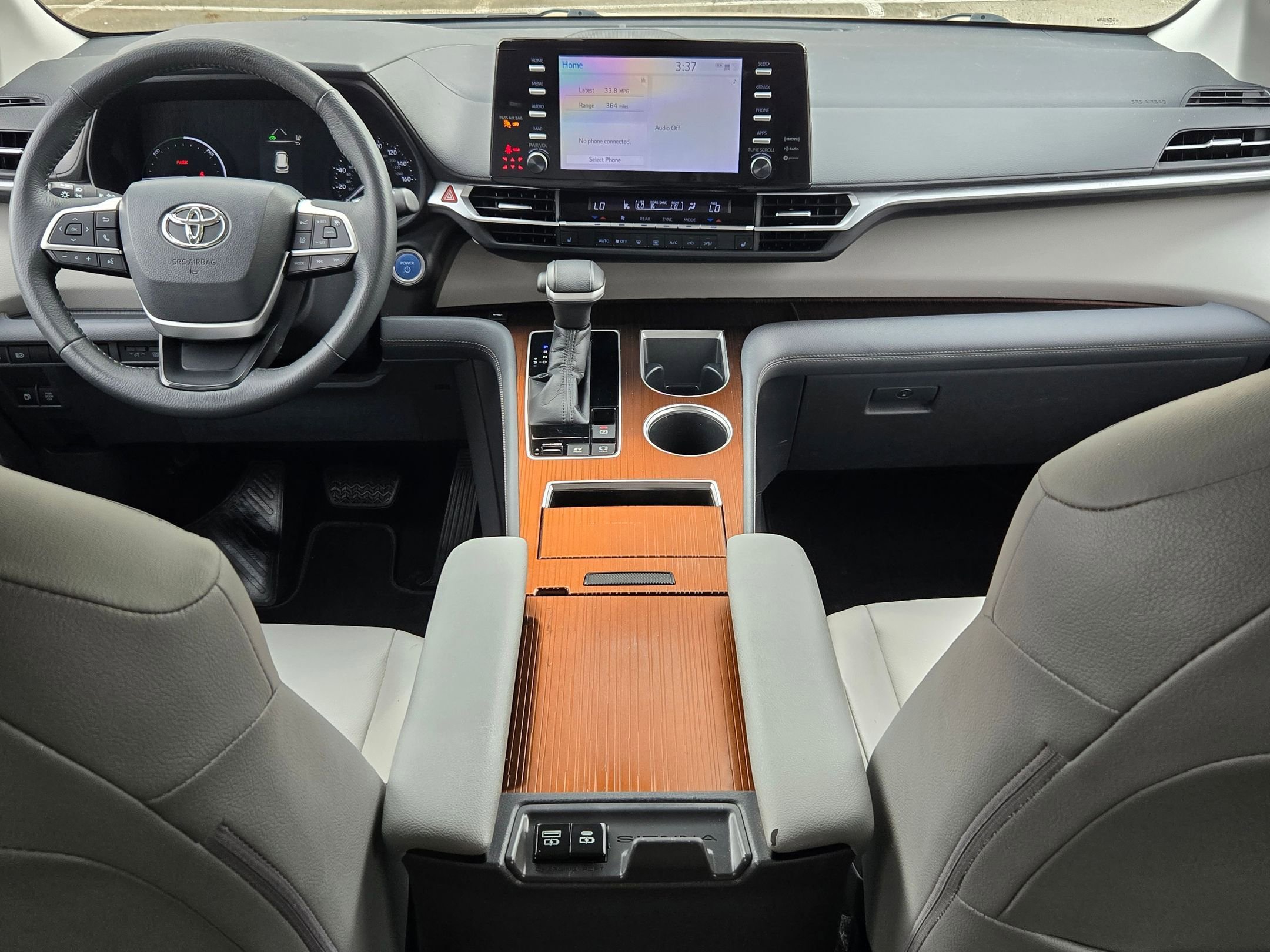 Used 2022 Toyota Sienna XLE FWD image 16