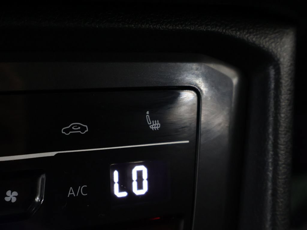 Used 2024 Volkswagen Tiguan SE R-Line FWD image 51