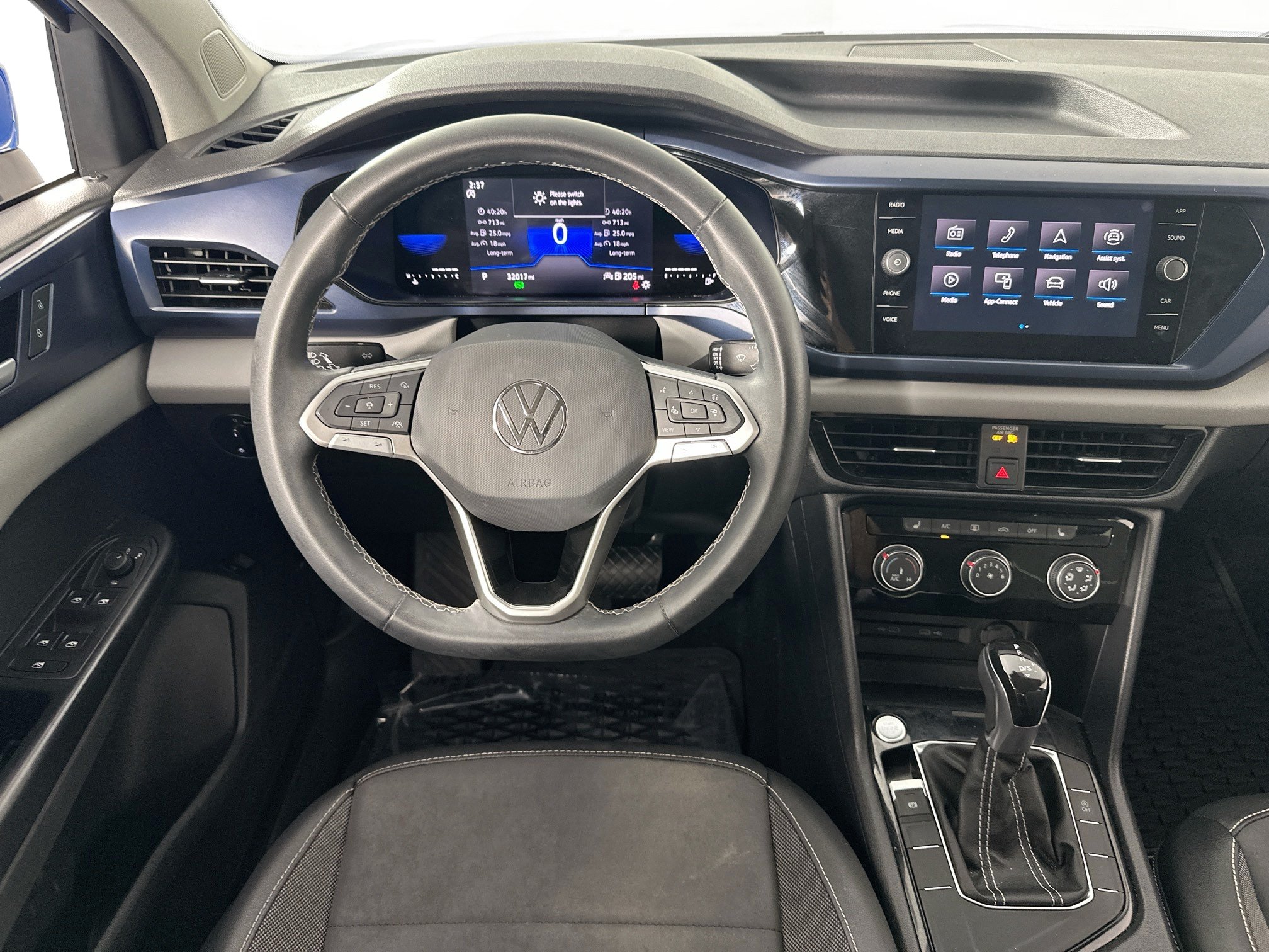 Used 2023 Volkswagen Taos SE FWD image 22