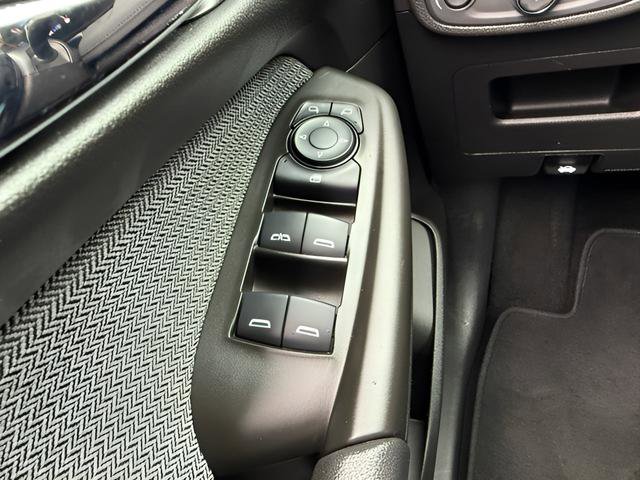 Used 2025 Chevrolet TrailBlazer LT AWD/4WD image 17