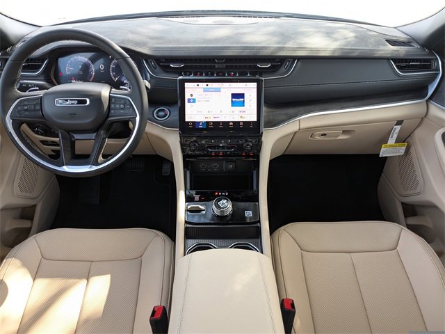 New 2025 Jeep Grand Cherokee Limited image 15