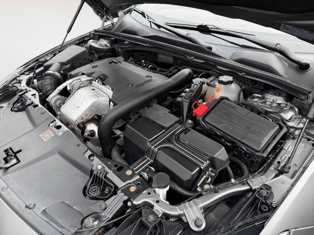 Used 2019 Buick Regal Essence w/ Driver Confidence Package I image 31