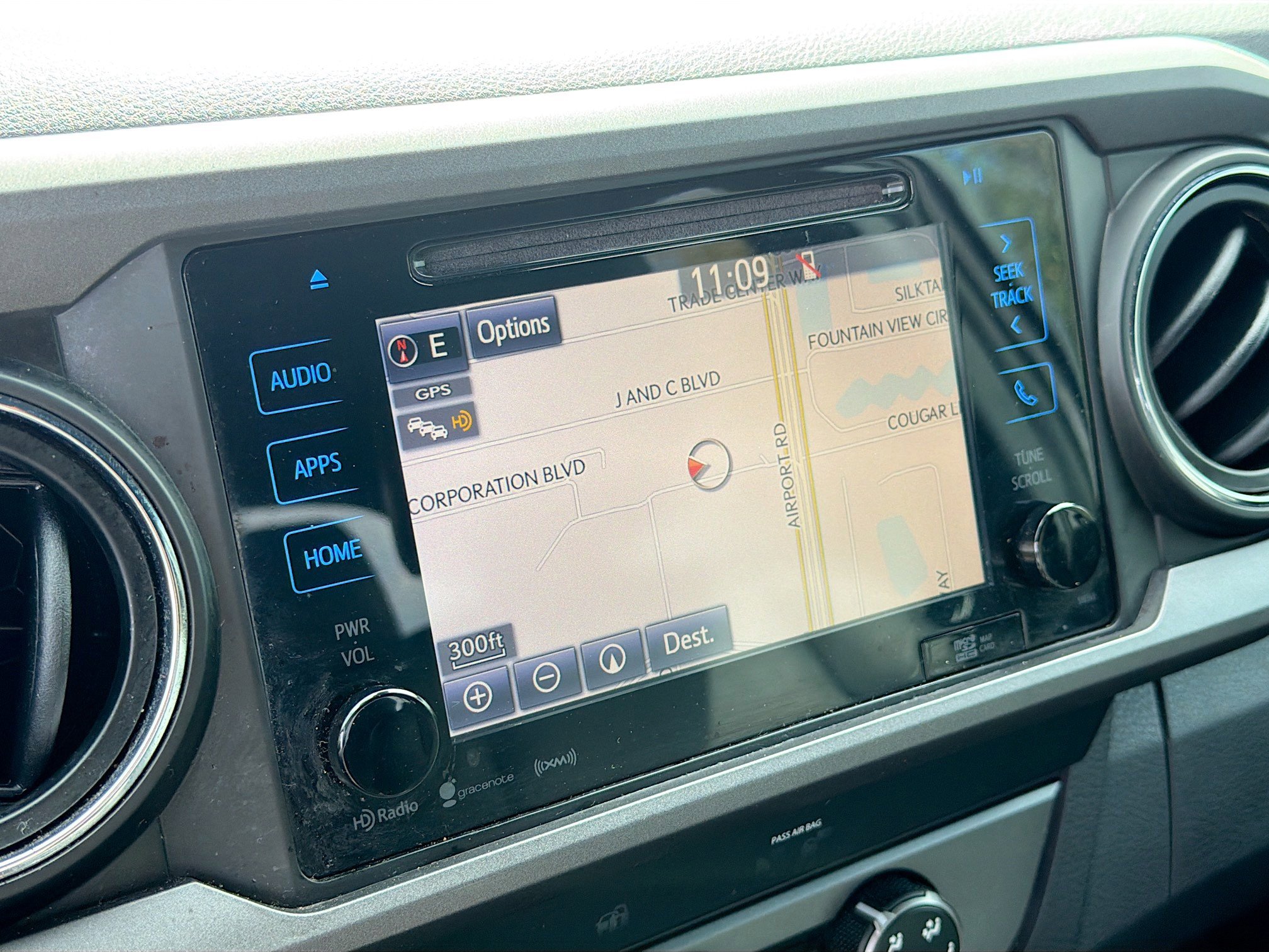 Used 2019 Toyota Tacoma TRD Off-Road image 29