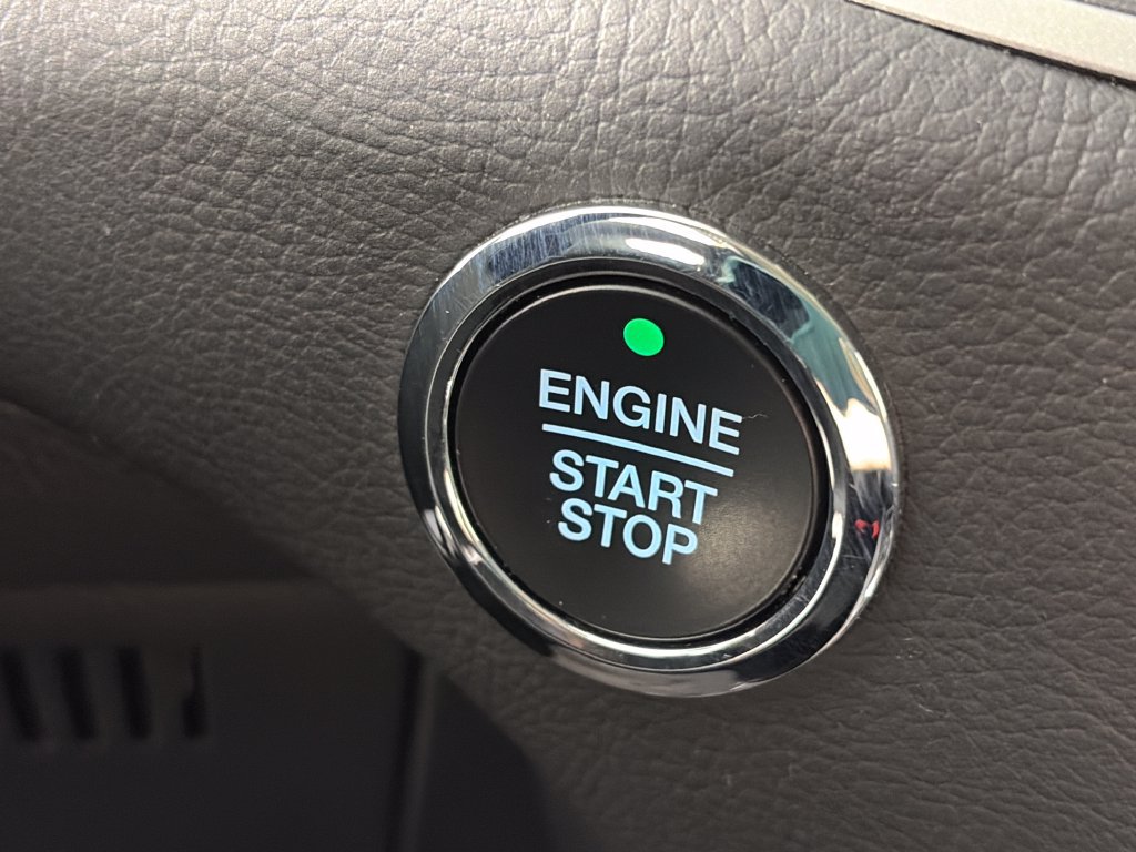 Used 2024 Ford Edge SEL AWD/4WD image 23