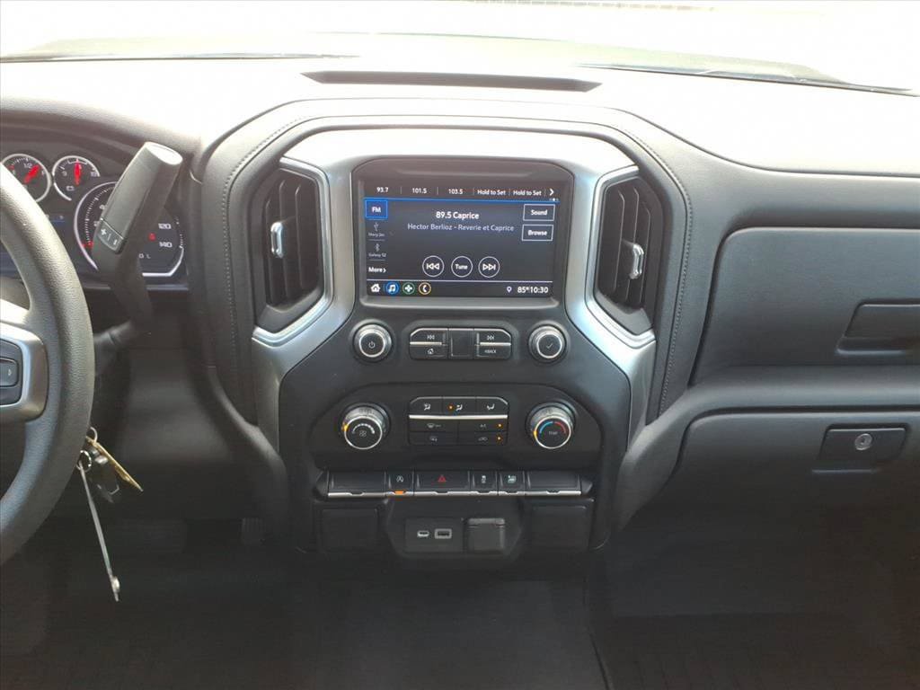 Used 2020 Chevrolet Silverado 1500 LT AWD/4WD image 28