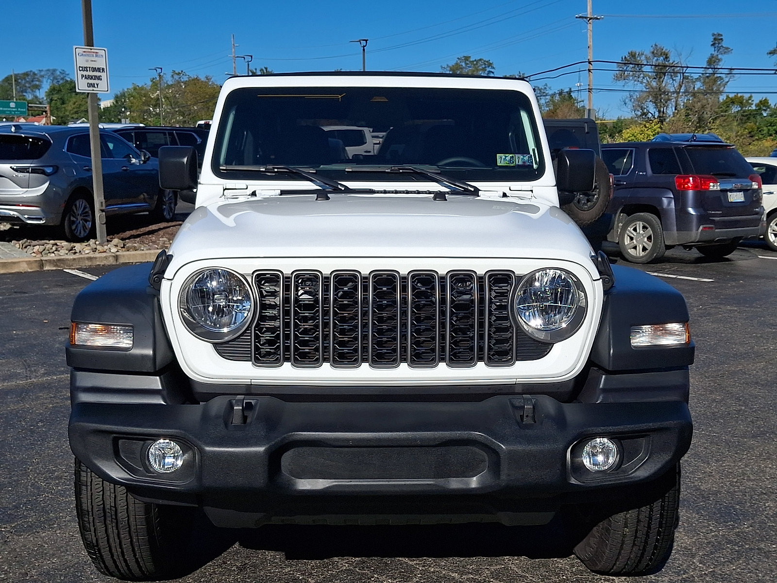 Used 2025 Jeep Wrangler Sport AWD/4WD image 2