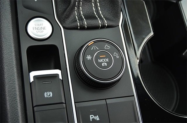 Used 2023 Volkswagen Atlas SE w/ Panoramic Sunroof Package image 17