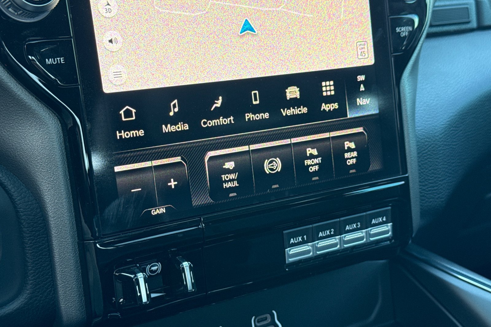 New 2026 RAM 3500 Laramie AWD/4WD image 21