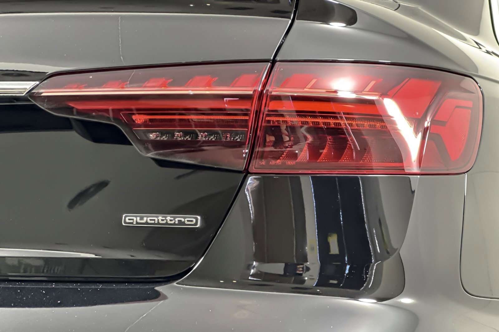 Used 2024 Audi A4 2.0T Premium w/ Convenience Package image 24