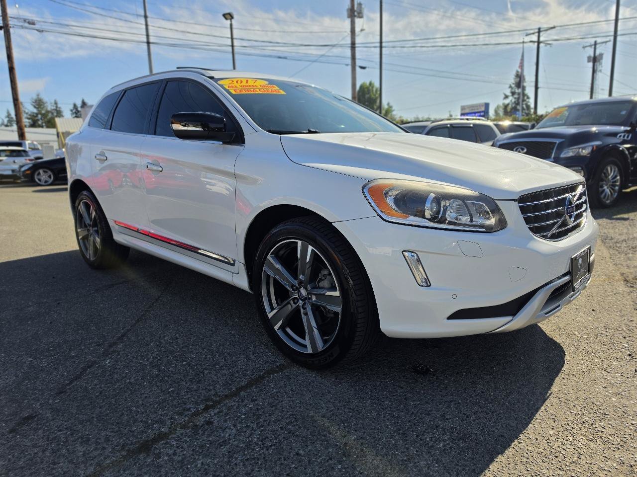 Used 2017 Volvo XC60 T6 Dynamic w/ Preferred Option Package AWD/4WD image 3