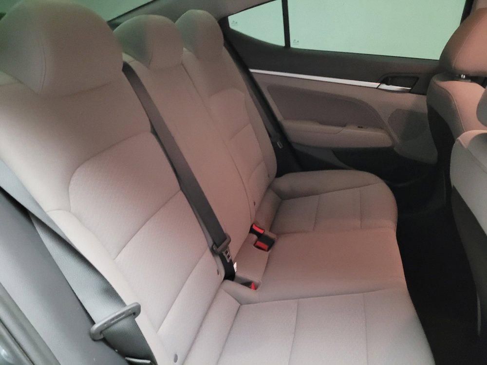 Used 2019 Hyundai Elantra SEL FWD image 19