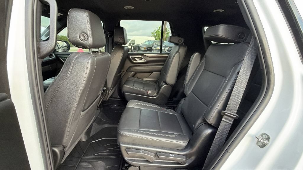 Used 2023 Chevrolet Tahoe LT w/ Luxury Package RWD image 27