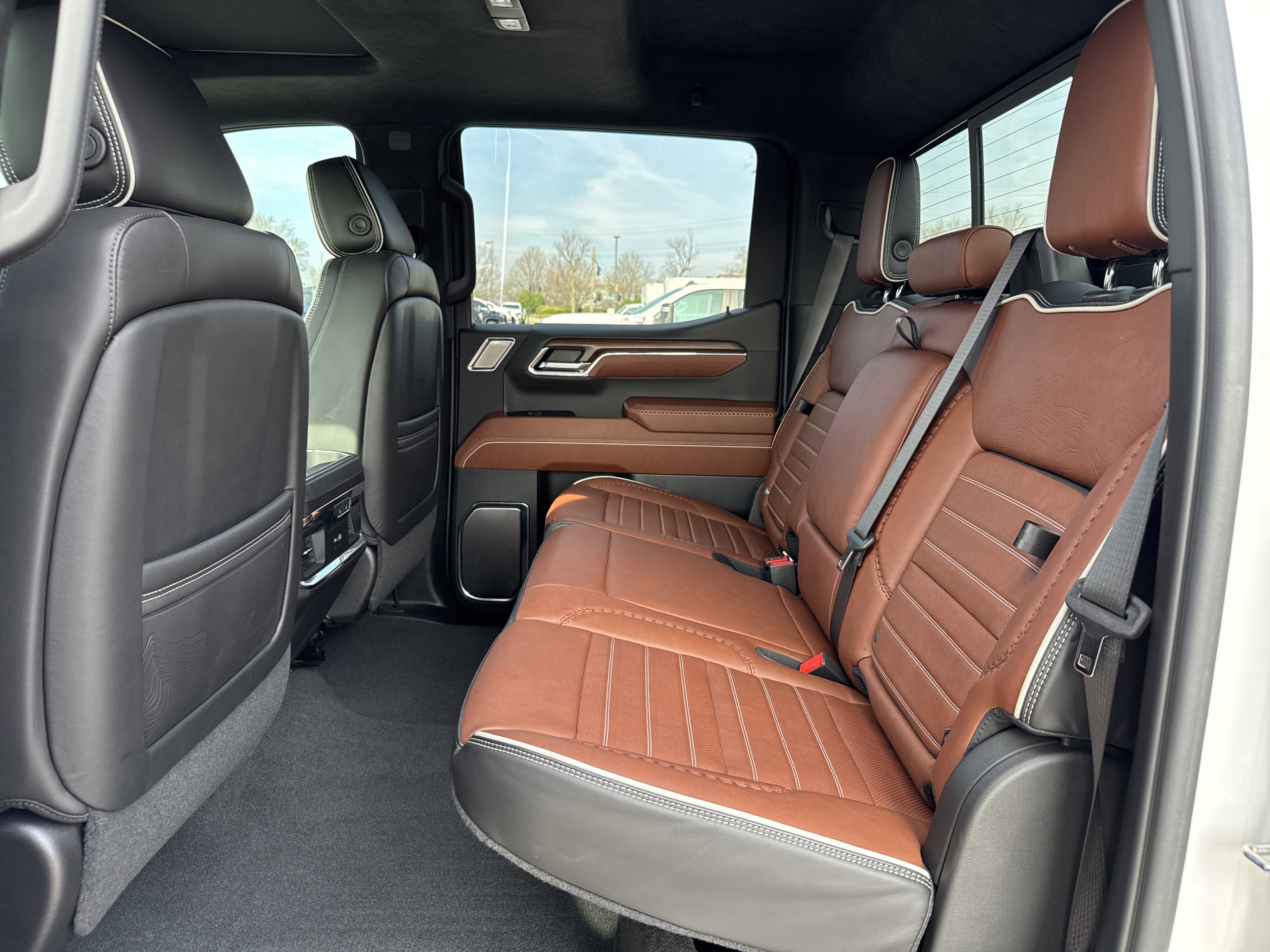 Used 2024 GMC Sierra 1500 Denali Ultimate image 30