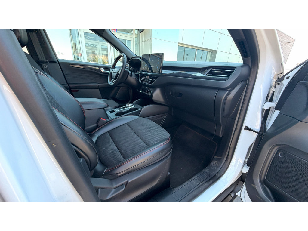 Used 2023 Ford Escape ST-Line Select w/ Tech Pack #1 AWD/4WD image 11