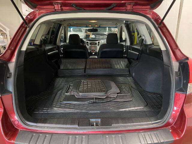Used 2013 Subaru Outback 2.5i Premium AWD/4WD image 15