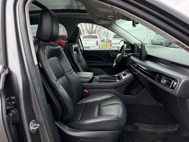 Used 2025 Lincoln Aviator AWD image 13