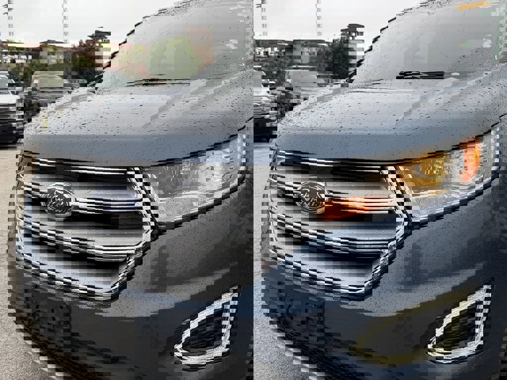 Used 2018 Ford Edge Titanium w/ Technology Package image 11