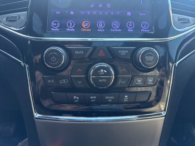 Used 2019 Jeep Grand Cherokee Overland AWD/4WD image 16