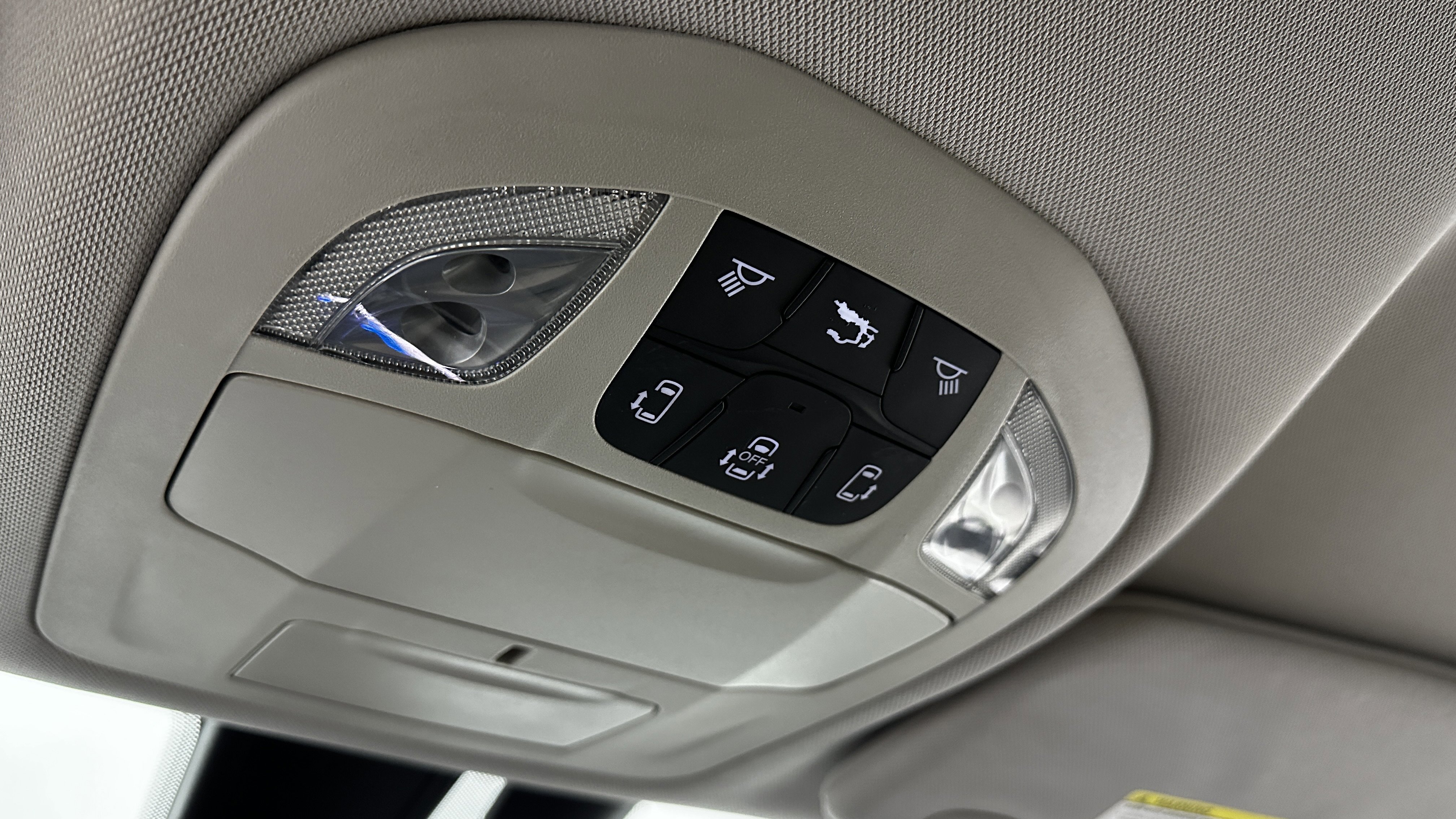 Used 2018 Chrysler Pacifica Touring-L image 22