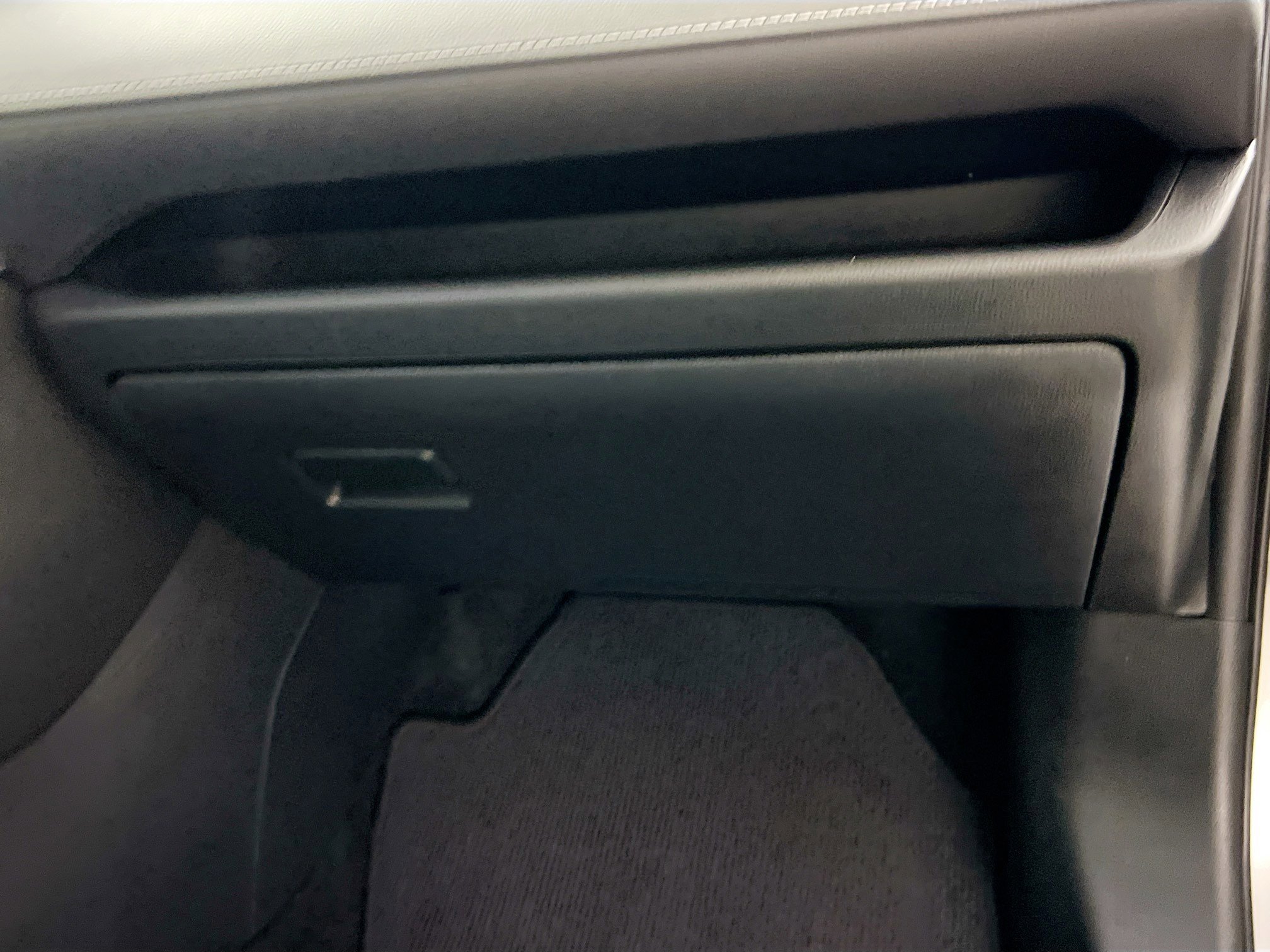 Used 2020 Toyota RAV4 LE image 33