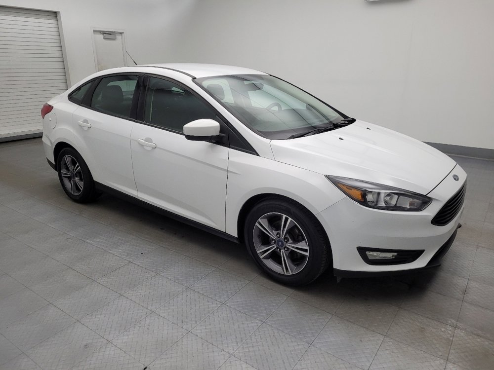 Used 2018 Ford Focus SE w/ SE Appearance Package FWD image 11