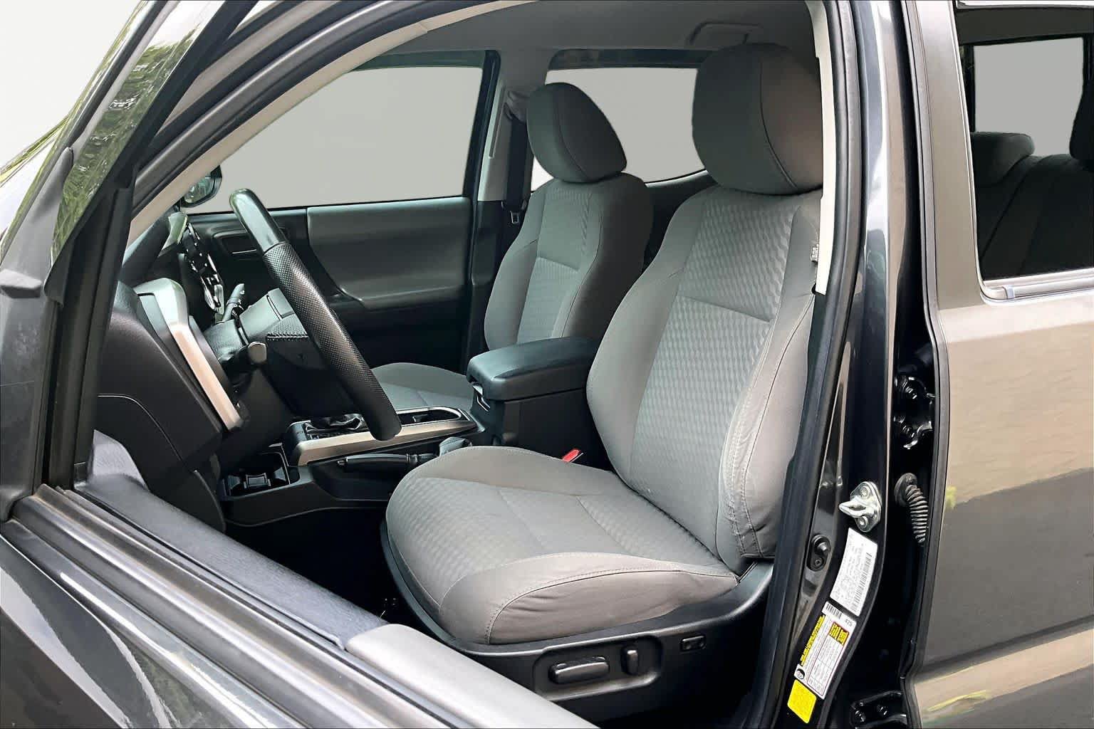 Certified 2022 Toyota Tacoma SR5 w/ Technology Package RWD image 8