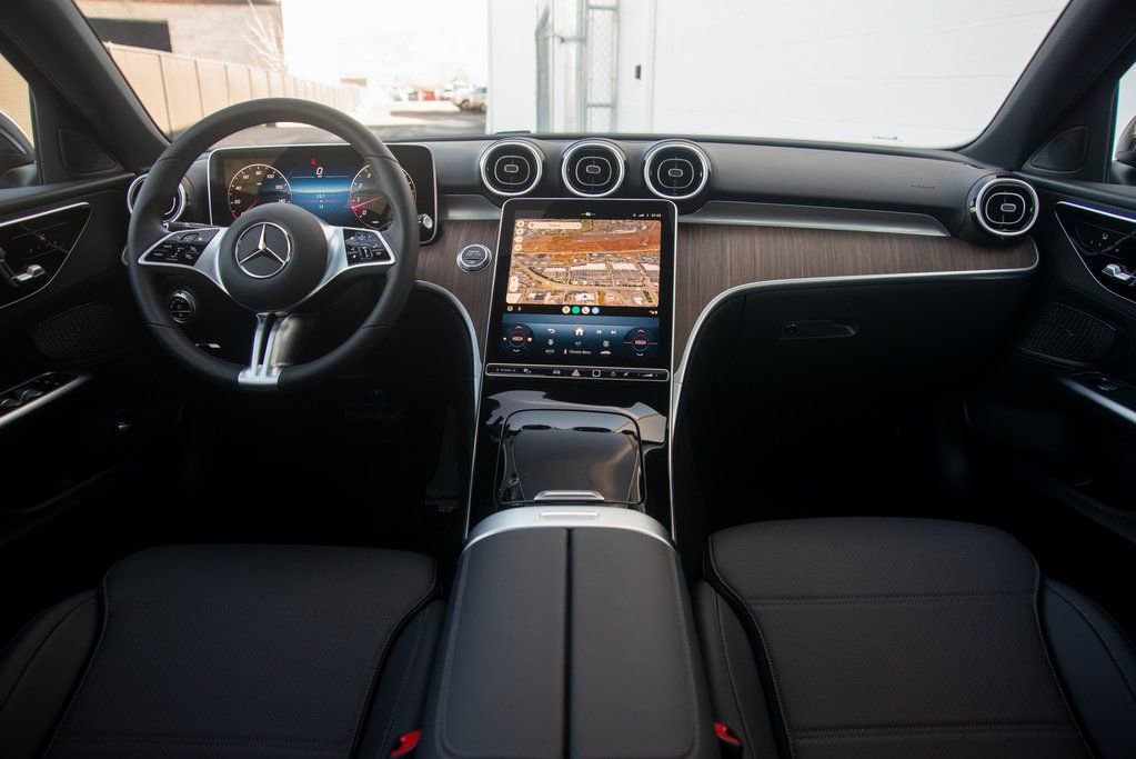 Certified 2025 Mercedes-Benz C 300 4MATIC Sedan image 28