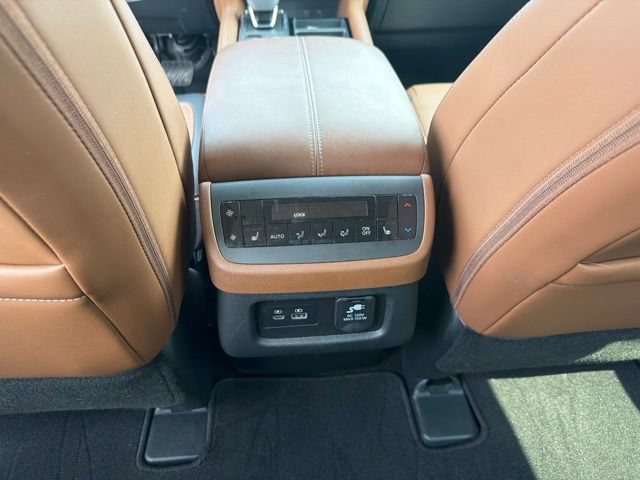 Used 2025 Nissan Pathfinder Platinum AWD/4WD image 20