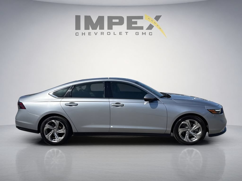 Used 2023 Honda Accord Touring image 6