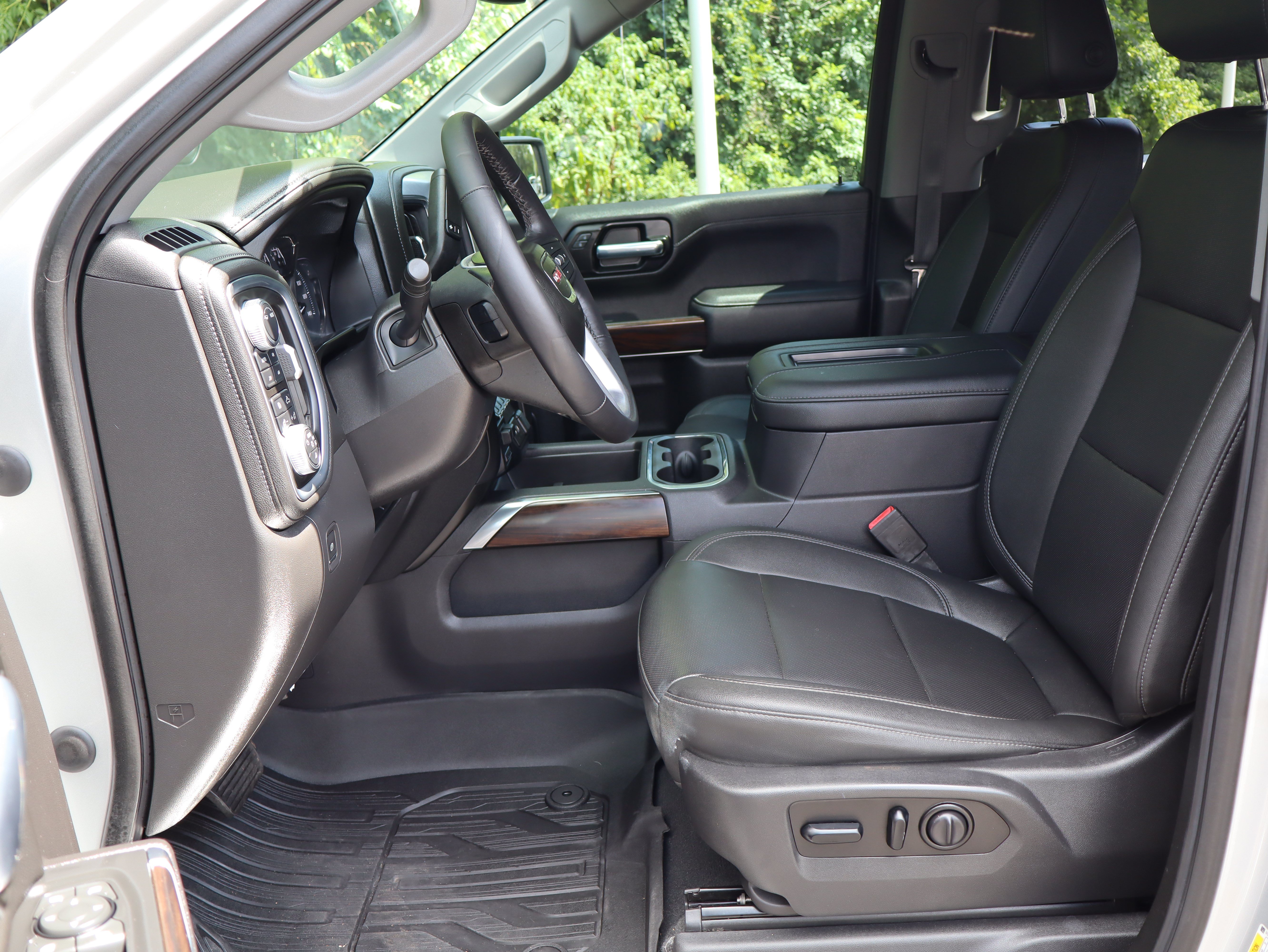Used 2021 GMC Sierra 1500 SLT w/ SLT Premium Package AWD/4WD image 13