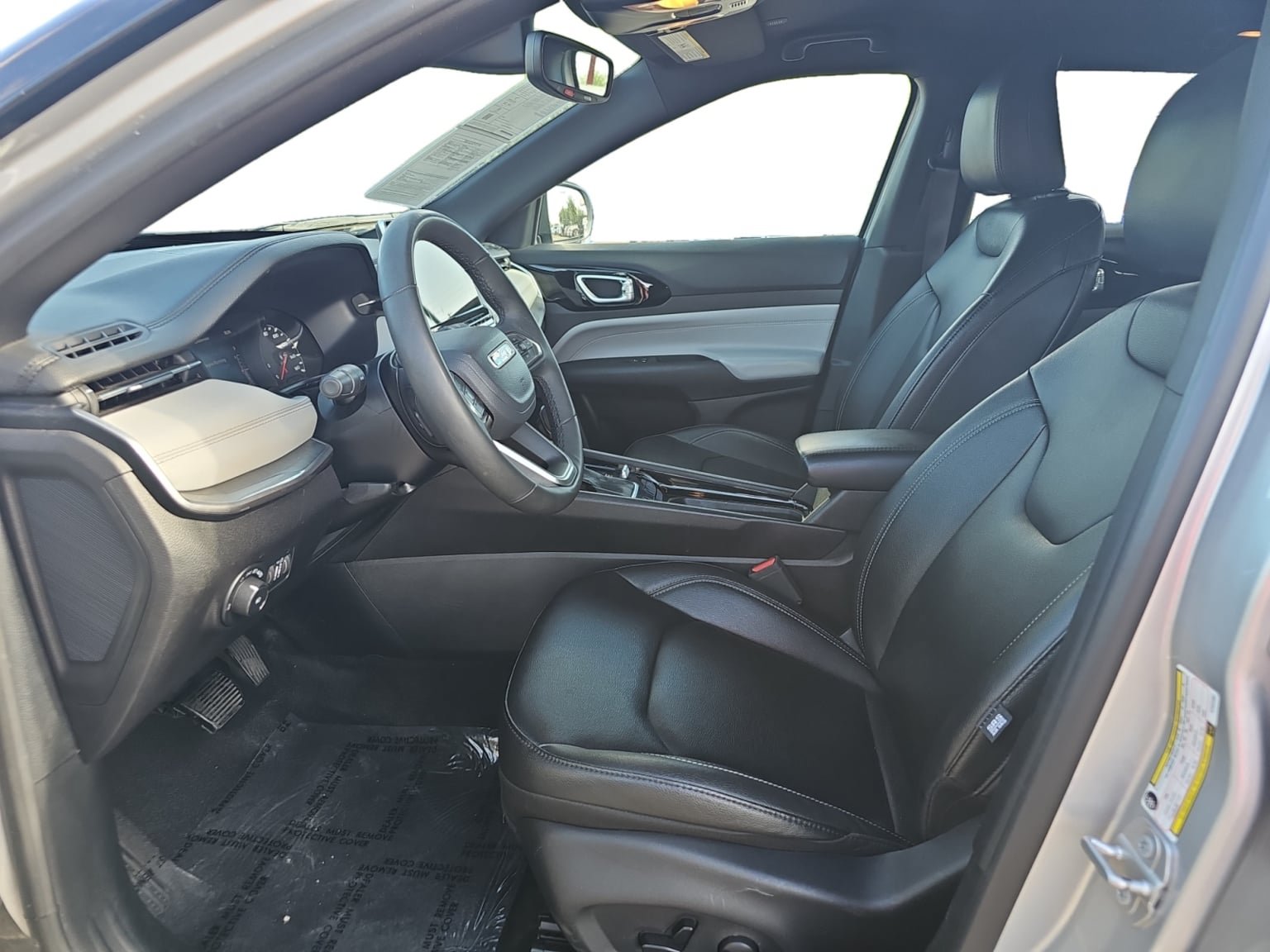 Used 2025 Jeep Compass Limited AWD/4WD image 10