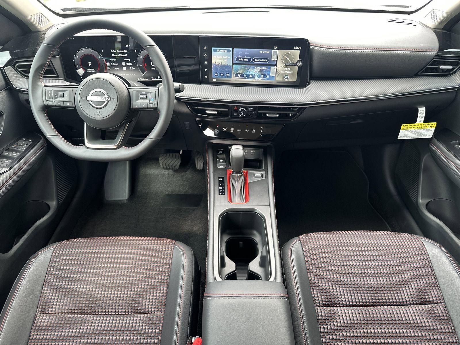 New 2025 Nissan Kicks SR image 2