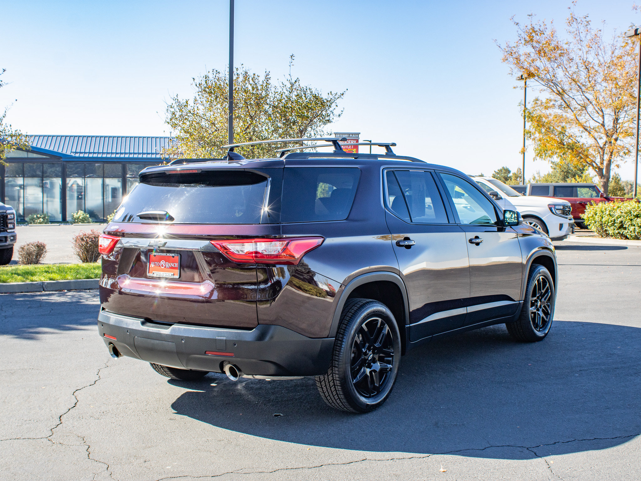 Used 2021 Chevrolet Traverse LT w/ LPO, Blackout Package AWD/4WD image 8