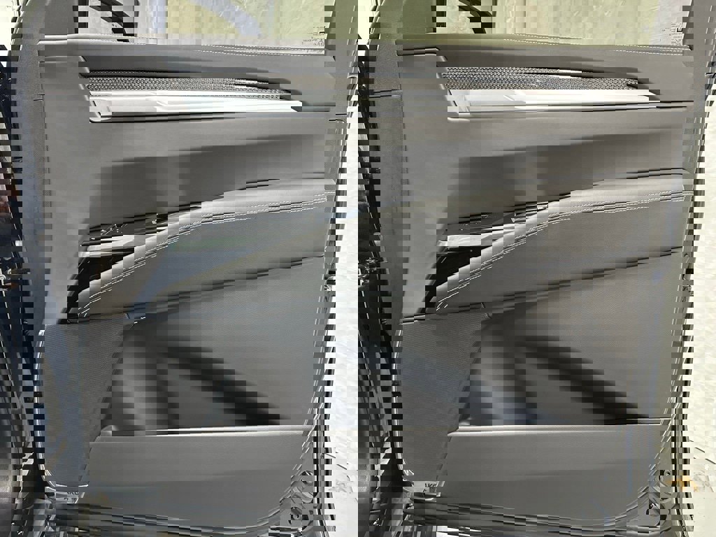 Used 2025 Cadillac Escalade V image 66